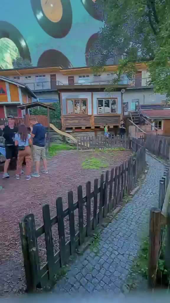 Video of Full Moon Sesh Prague